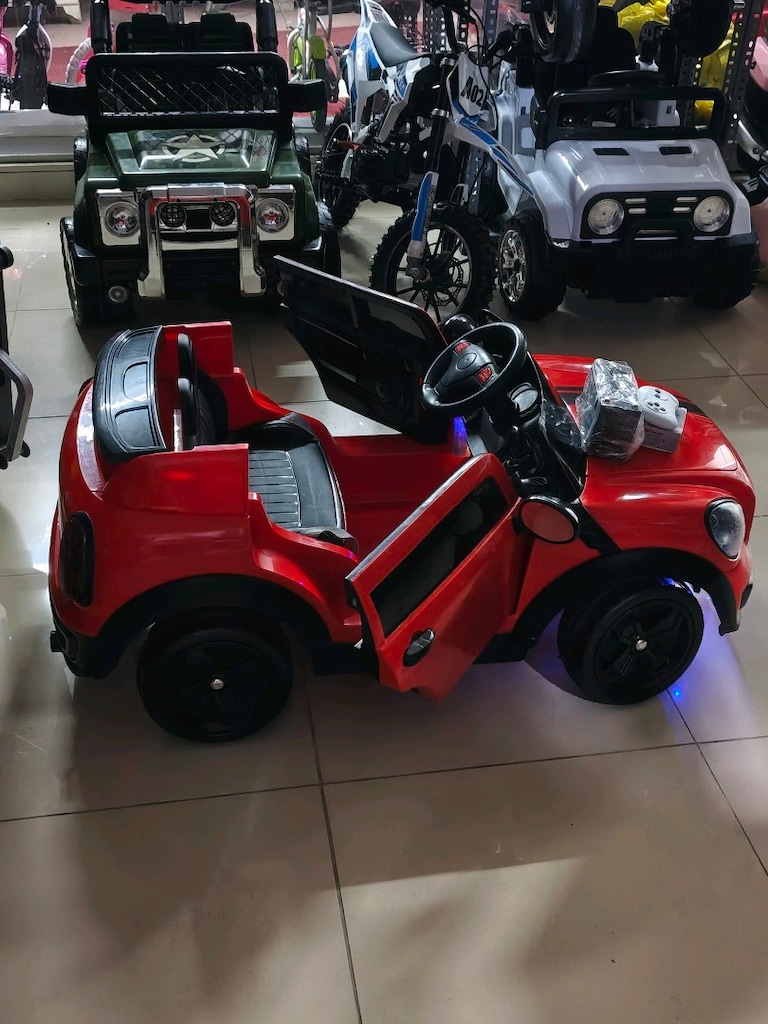 AnkaCar ÇOCUK OTO GALERİ 12+12 2 MOTOR 3 İLERİ KUMANDALI AKÜLÜ ARABA - 7