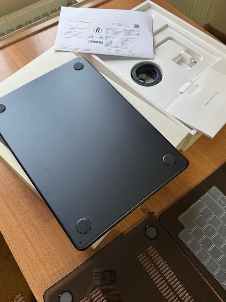 MACBOOK AİR M4 16 RAM (SIFIR GİBİ) - 2
