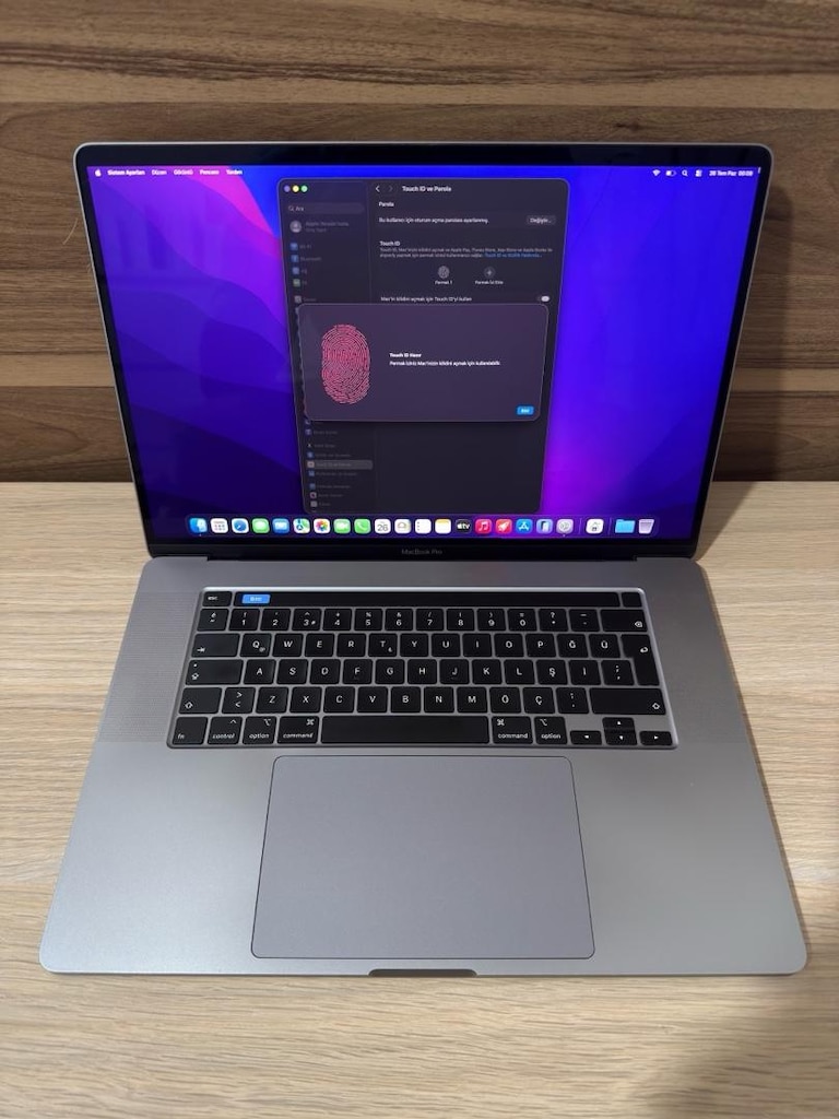 MacBook Pro / i9 / 16 inç / 16 GB Ram / 1 TB Ssf - 4