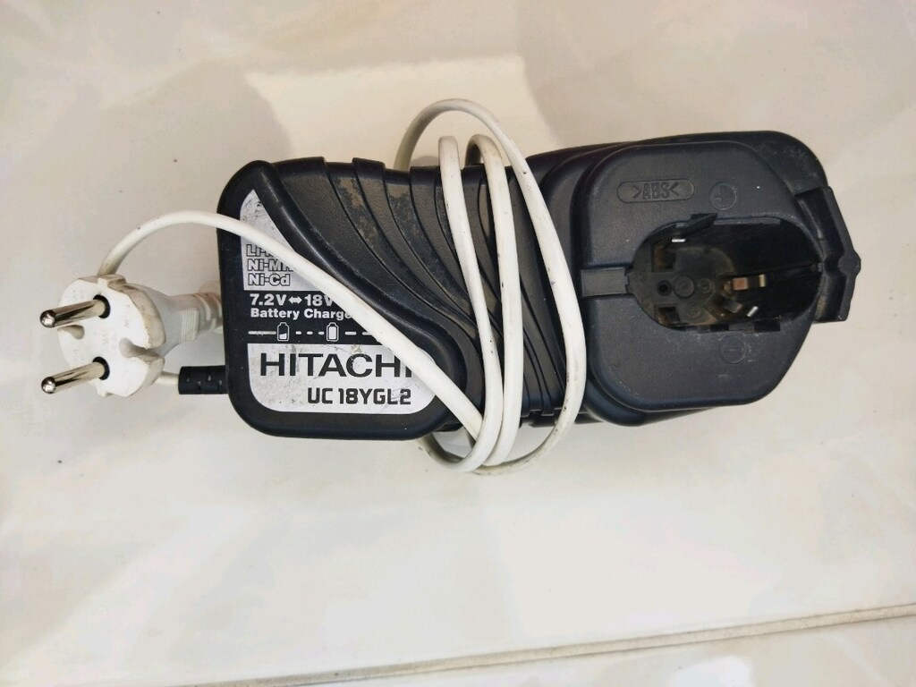 Hitachi ŞARJ ALETİ içinde 20,30 tlelik birparça kırık - 2