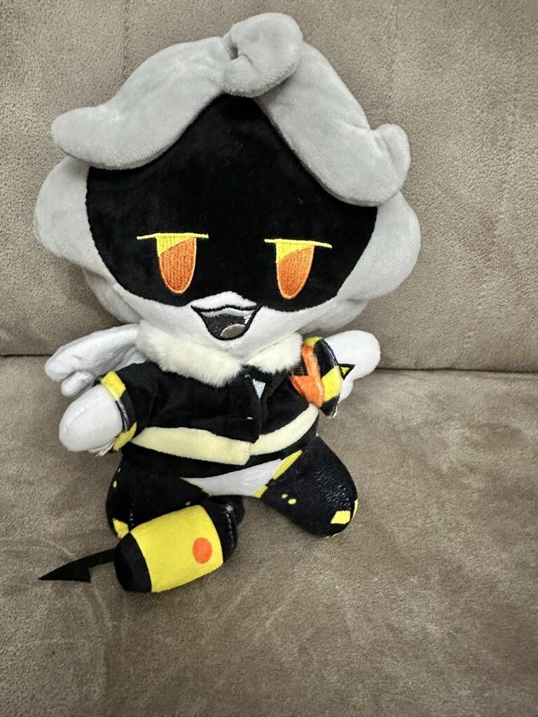 V murder drones plush - 3