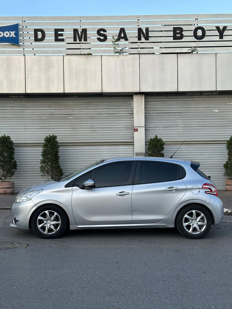 114 bin km'de Otomatik Peugeot 208 yakıt cimrisi - 7