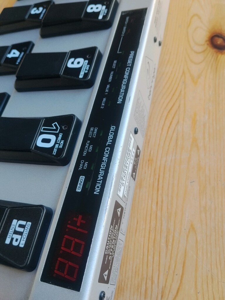 Behringer FCB1010 midi controller pedal Uno Kemper çipli - 7