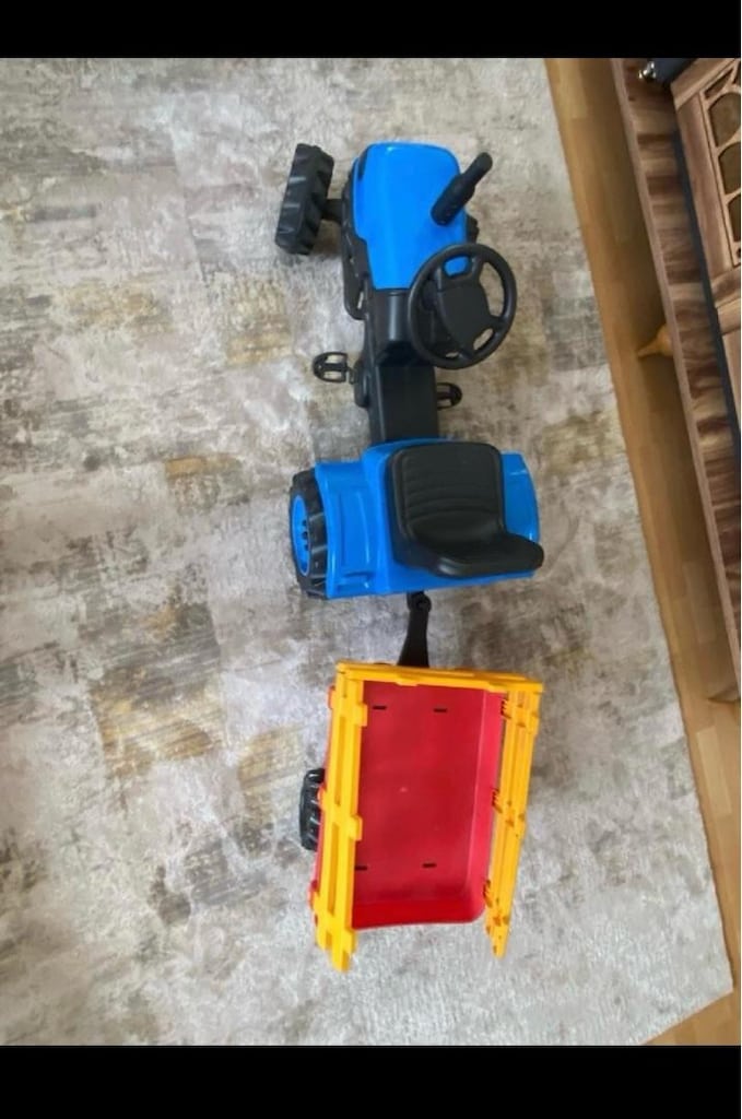 sıfır plastik pedallı traktör Biberoğlu marka Son 1 adet - 2