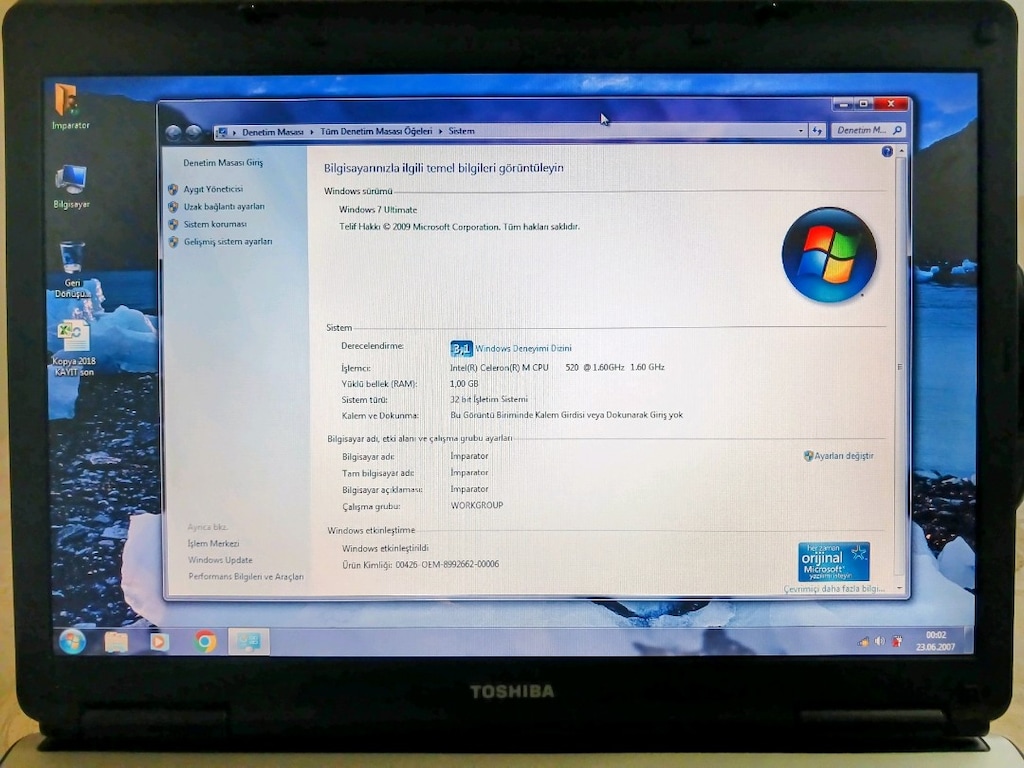 Toshiba Satellite L40-139 - 3