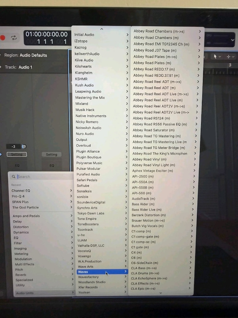 MacBook pro m4 2TB SSD 24 GB RAM 14 İNCH EKRAN - 8