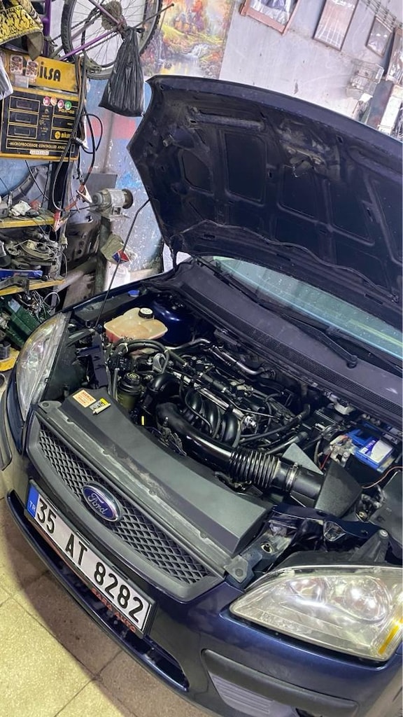 FORD FOCUS 2006 SEDAN - 13