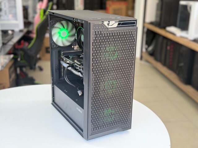 RYZEN 5 5600X İŞLEMCİ | 4060 8GB E.KARTI | 32GB RAM | 512GB SSD