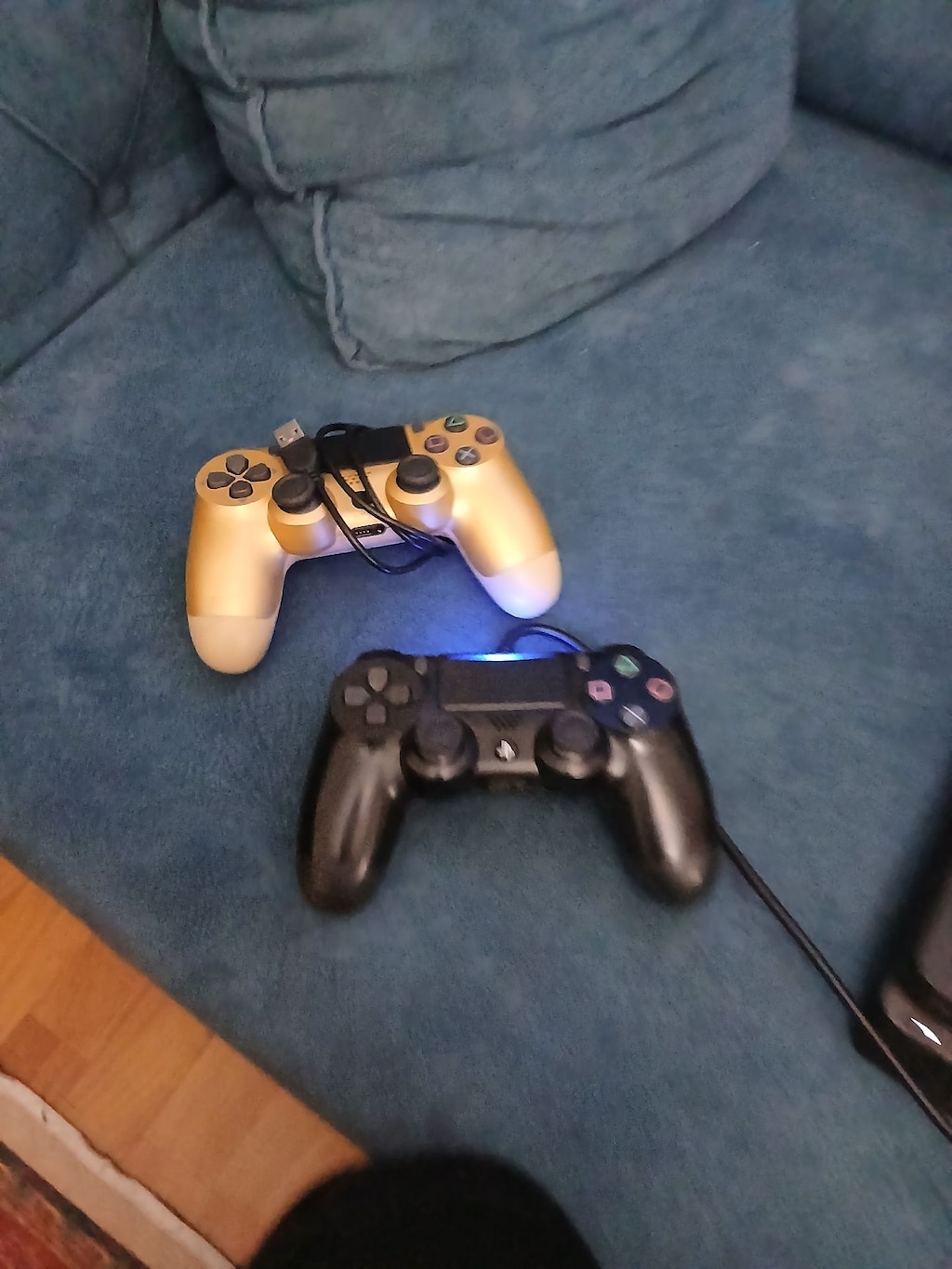 Ps 4 Slim - 3