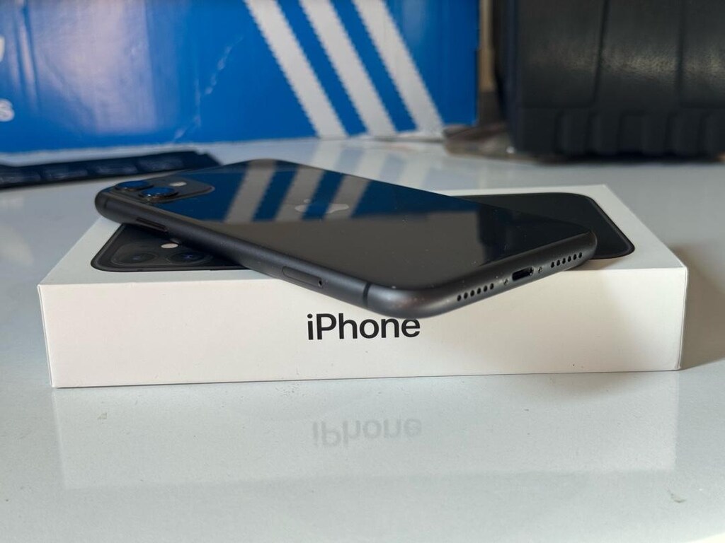 iPhone 11 - 128gb - 2