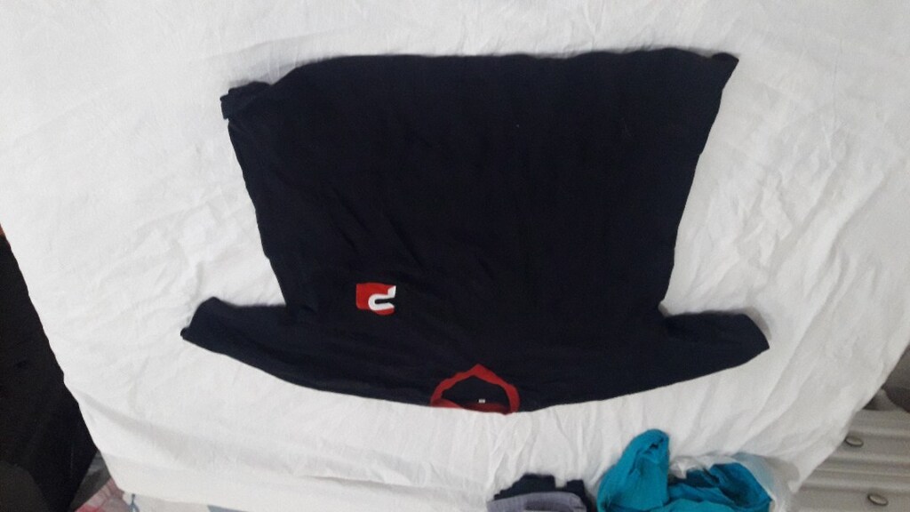 yazlik iş T-shirt XL beden kaliteli temiz az giyildi yer pendik 125 TL