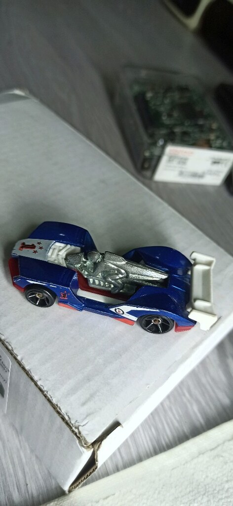 Hot Wheels İmparable 2011 - 6