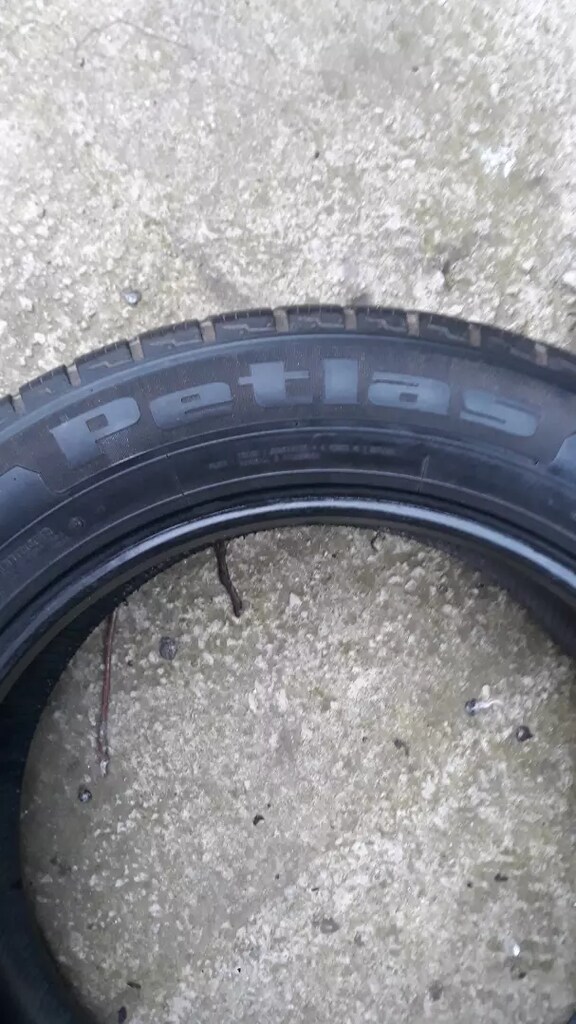 215.60.17 Petlas 4 adet kışlık lastik. - 3