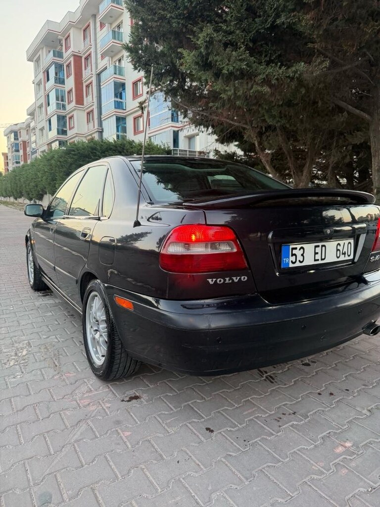 SENESİNİ YAŞATIR. - 2