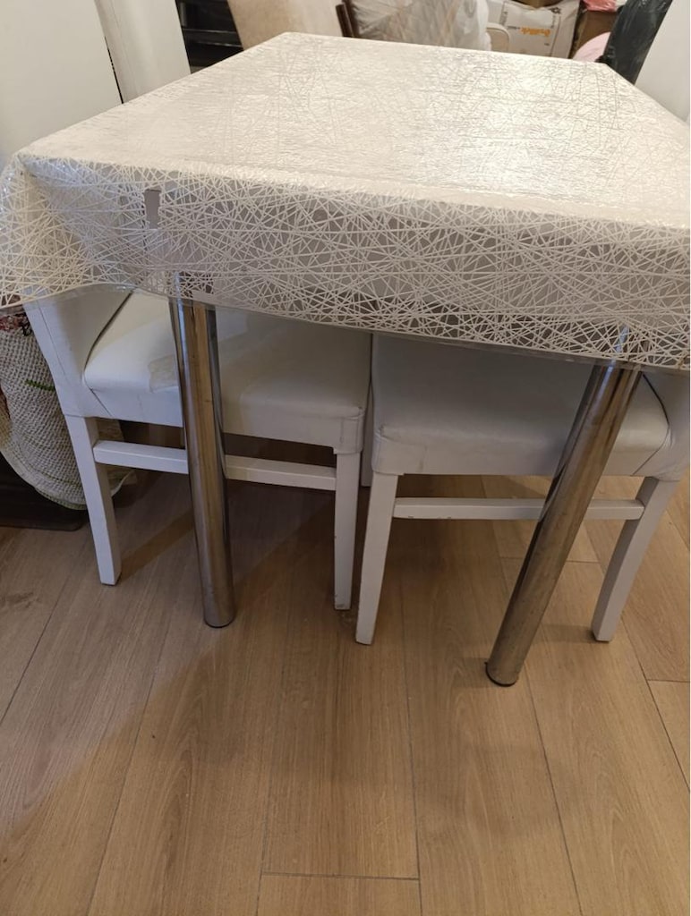 Beyaz Yemek Masası ve 4 adet sandalye - 3