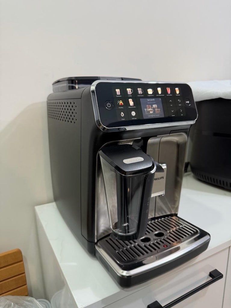 ilk sahibinden Philips 5547/90 LatteGo Series Kahve Makinesi - 2