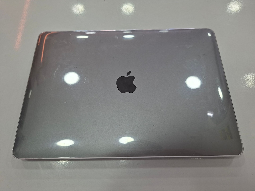 APPLE MACBOOK AIR M1 8GB RAM 256GB SSD 13.3" 2560x1600 RETINA - 4