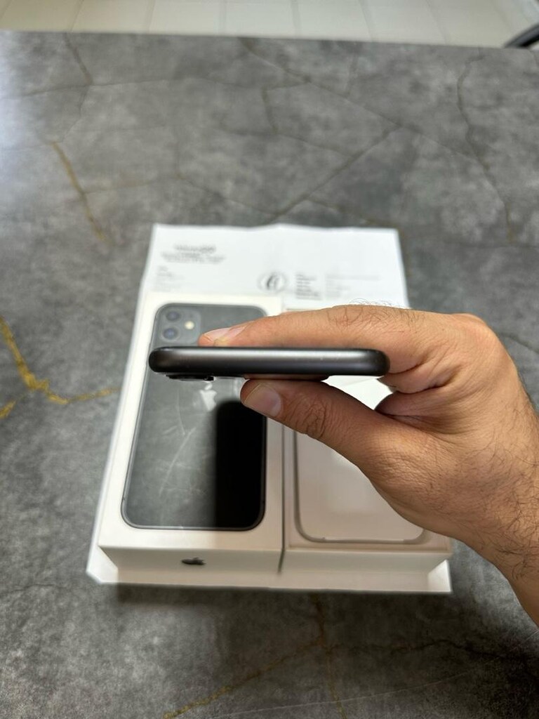 iPhone 11 yurtiçi kutulu faturalı hatasız tertemiz işlemsiz - 6