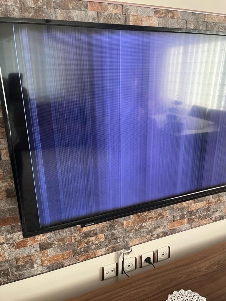 Toshiba 50 inch TV - 6