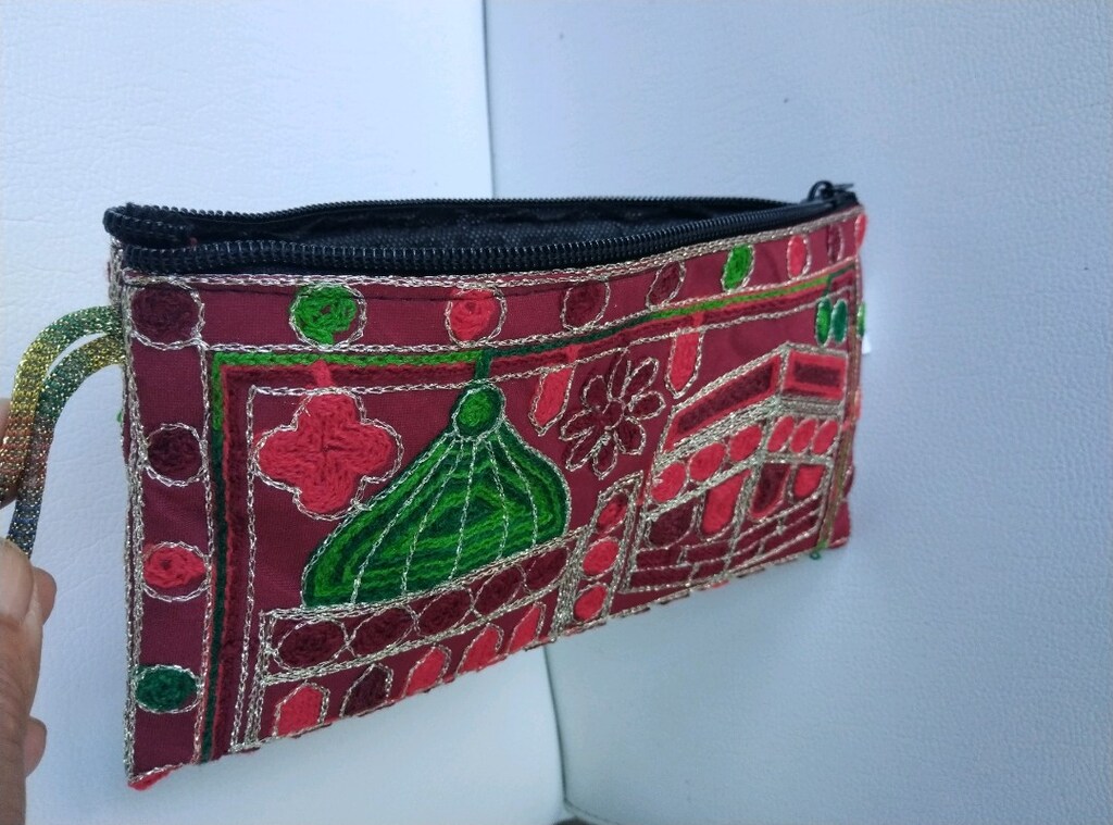 Nakışlı el çantası. - 3