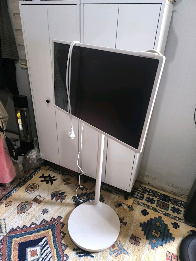 LG TV - 8