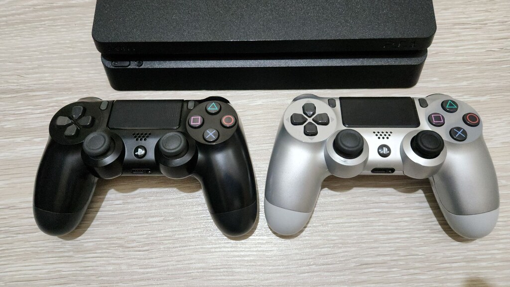 PS4 Slim 1 TB, FC27 + 16 Oyunlu, Çift Orijinal Kollu, Tertemiz - 3