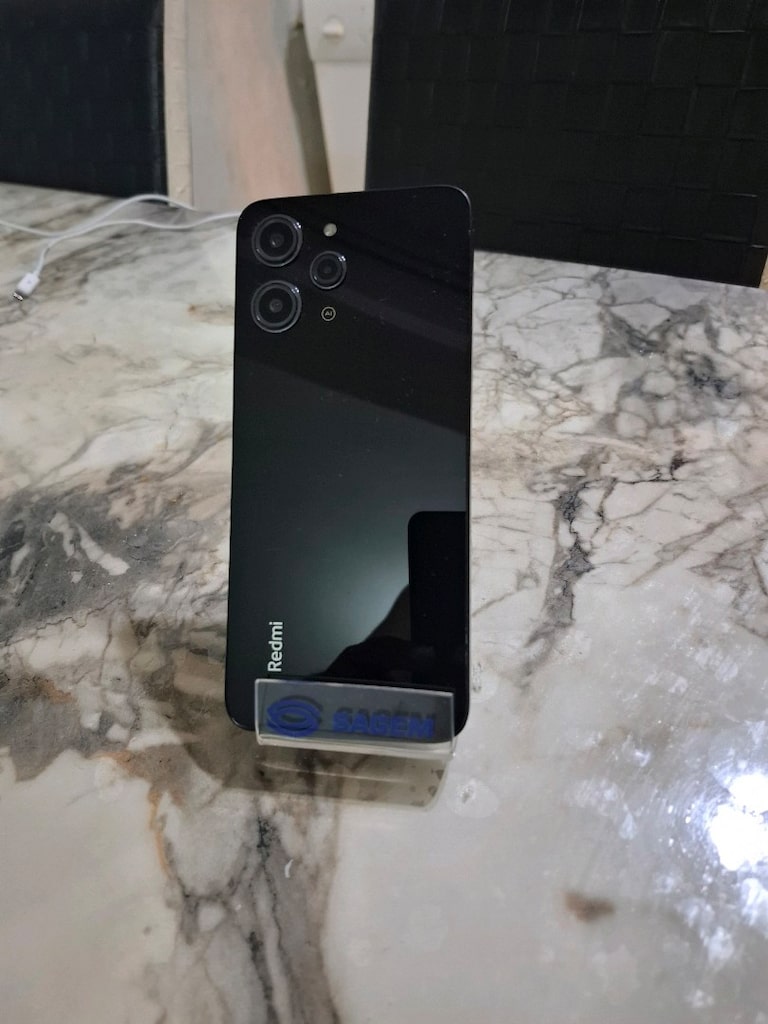 redmi 12 herseyi temiz ve calişiyor kasasida temizdir - 2