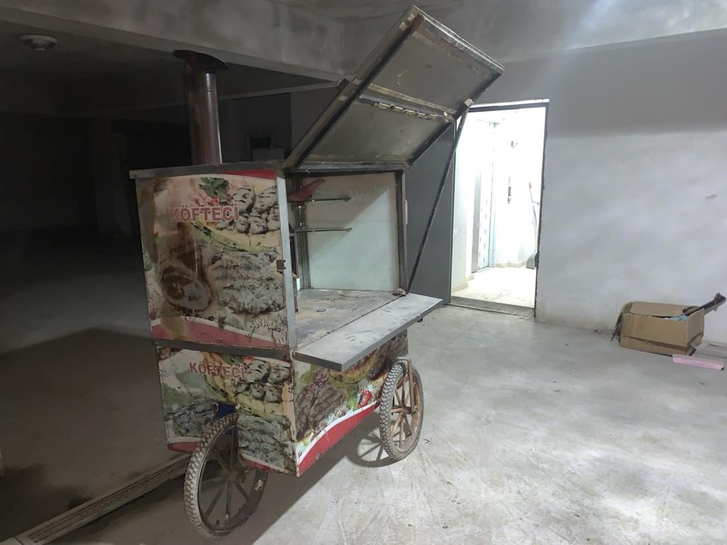 acil takaslı seyyar köfte arabası - 4