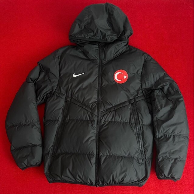 Nike Milli Takım Kaz Tüyü Mont