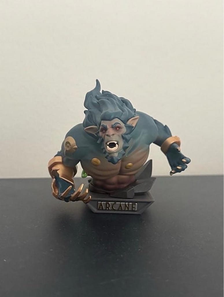 Arcane x Pop Mart Warwick figürü - 3
