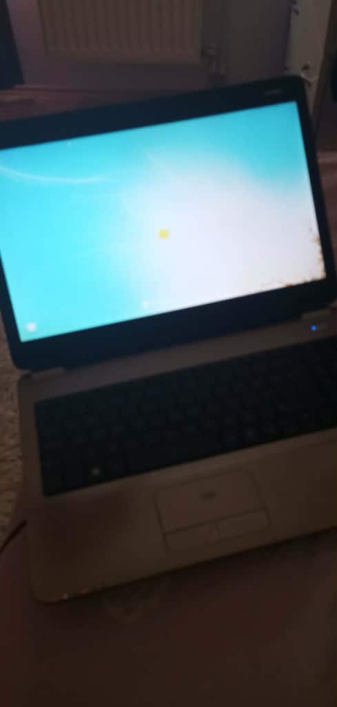 CASPER NİRVANA LAPTOP EKRANIN SAĞ ALT KÖŞESİNDE PAS LEKESİ VARDIR - 8
