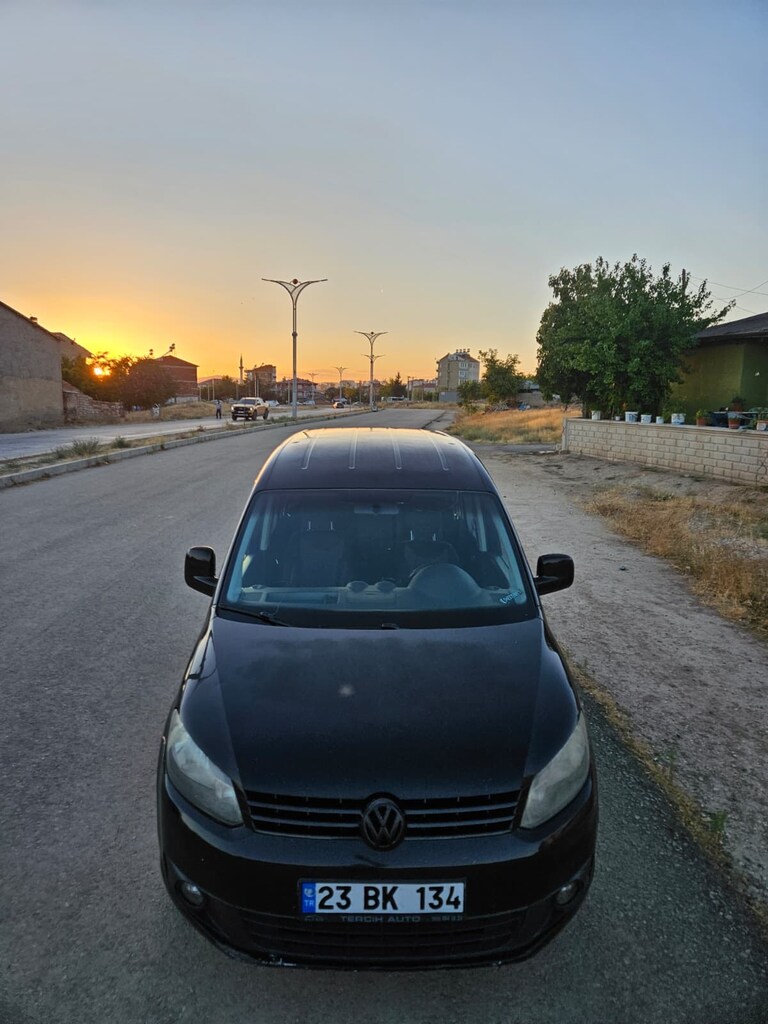 2011 model 1.6 tdi trendline 182 binde - 2