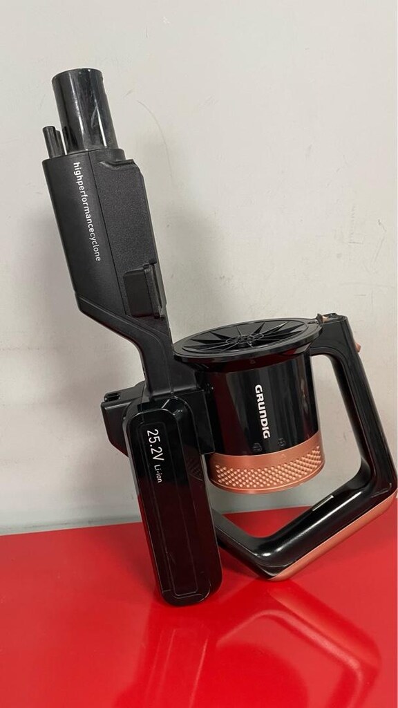 GRUNDIG ŞARJLI SÜPÜRGE. SADECE MOTOR KISMI SATILIKTIR 2500₺ - 3
