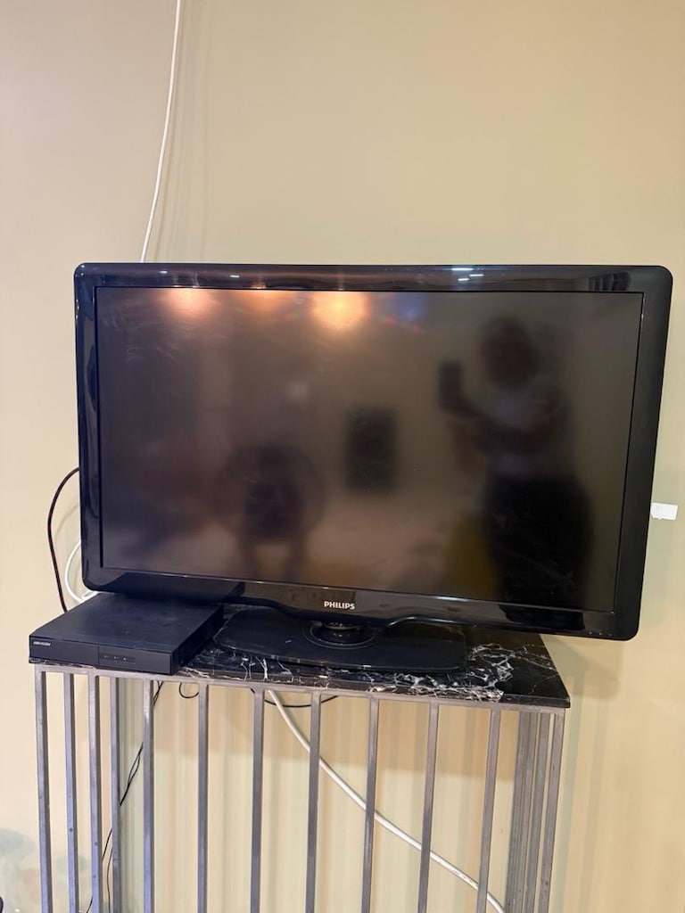 acil philips televizyon 100x64cm - 3