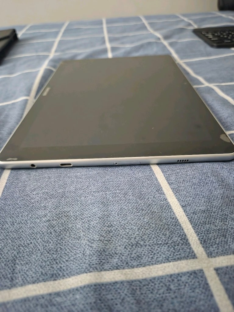 Samsung Galaxy Book 10.6 W627 - 8