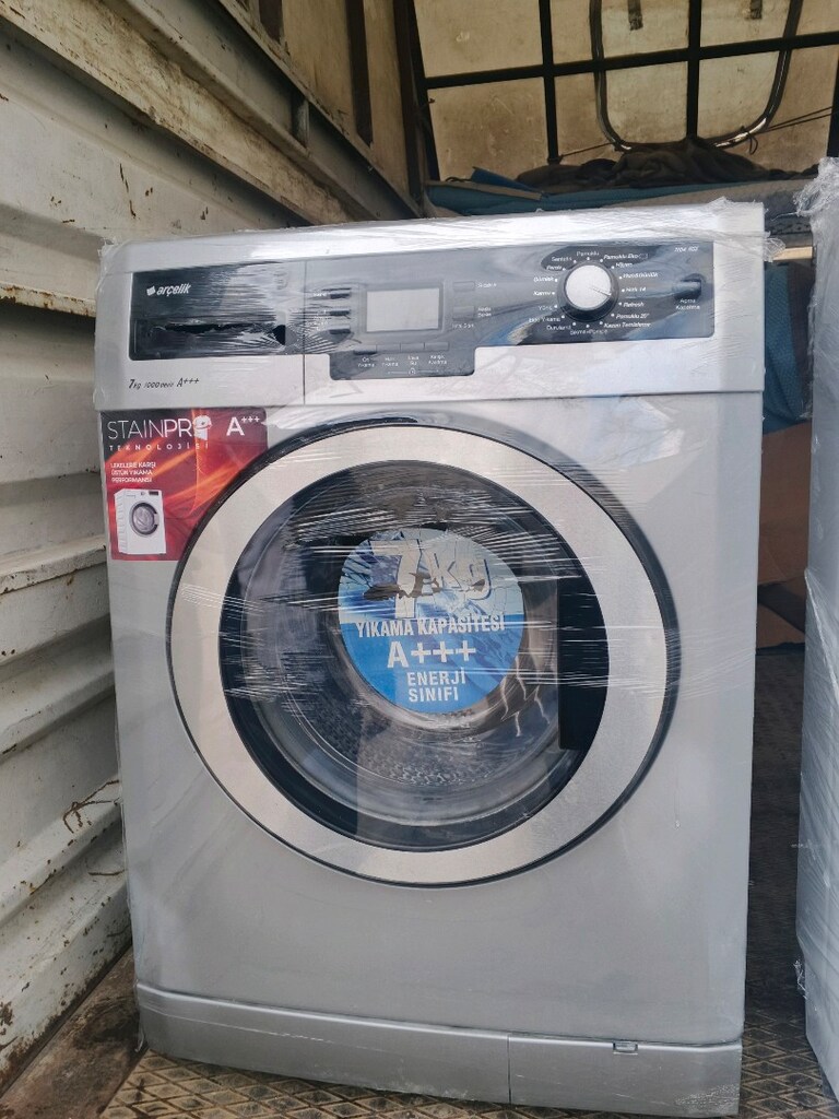 4 kapaklı elbise dolabı nakliye montaj dahil şehir içi 9000 TL - 6