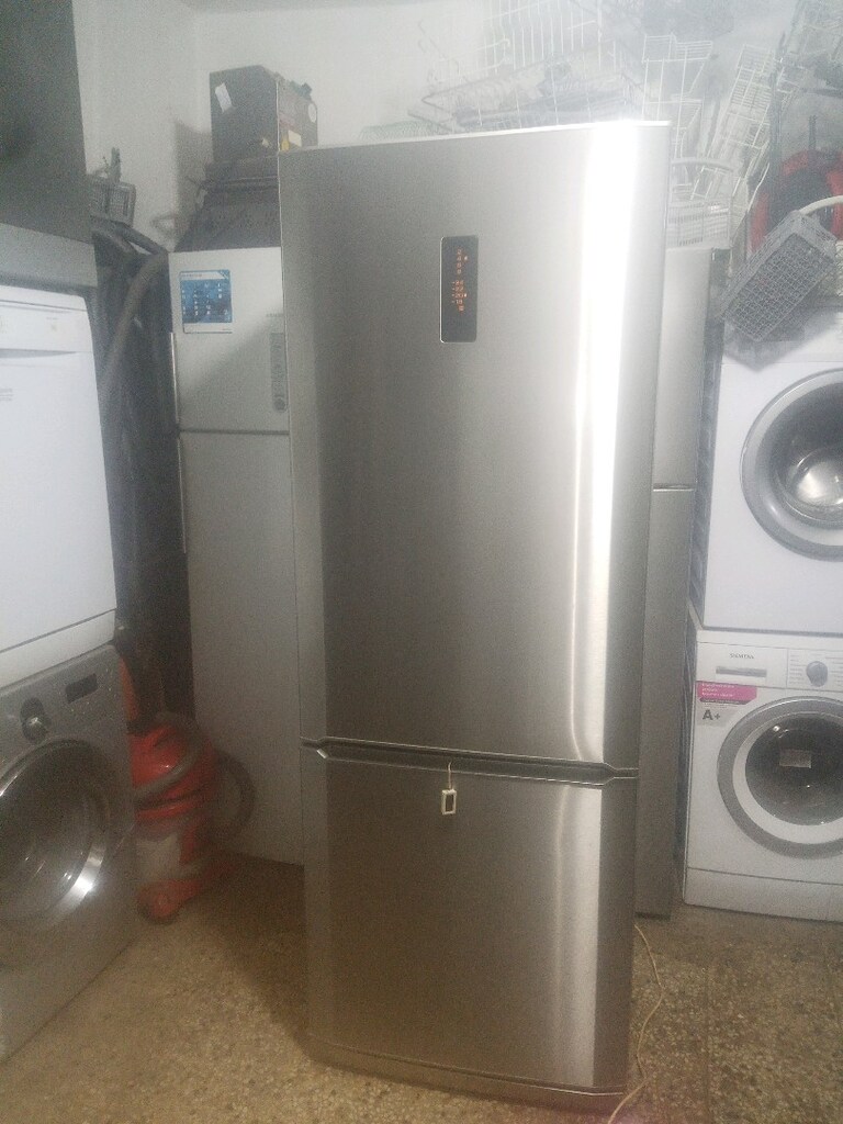 Arçelik inox gri alttan buzluklu NoFrost buzdolabı - 2