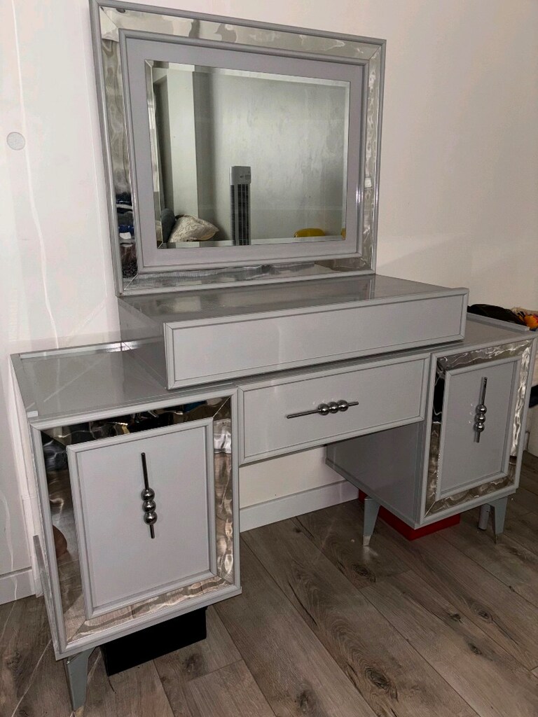 makyaj masası ve komodin takımı - 2