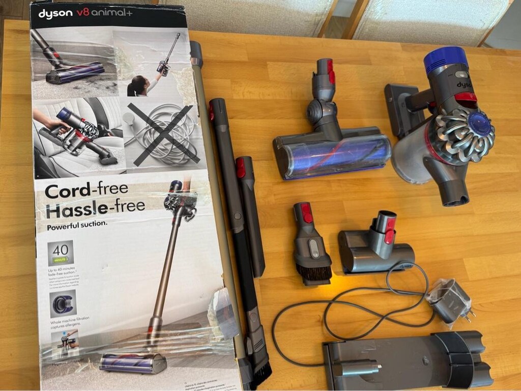 Dyson V8 Animal Kablosuz Şarjlı Dikey Süpürge