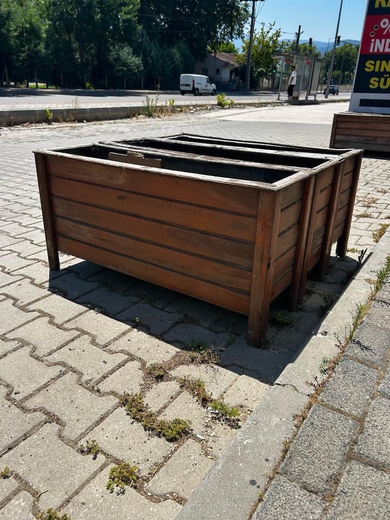 Ahşap Saksı