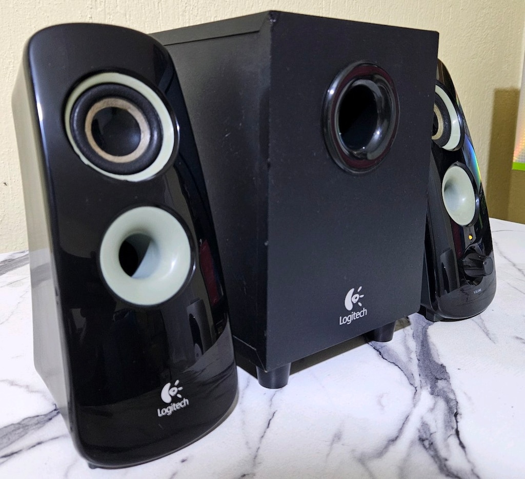 Logitech Z323 2+1 Ses Sistemi Çok Temiz 30Watt RMS - 2