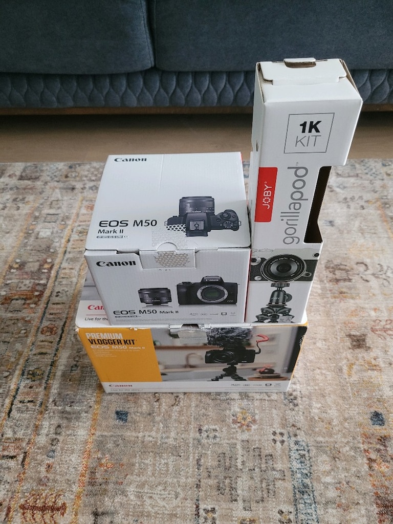 CANON EOS M50 VLOGGER KİT + Godox LED170 + DEYATECH C3530 - 12