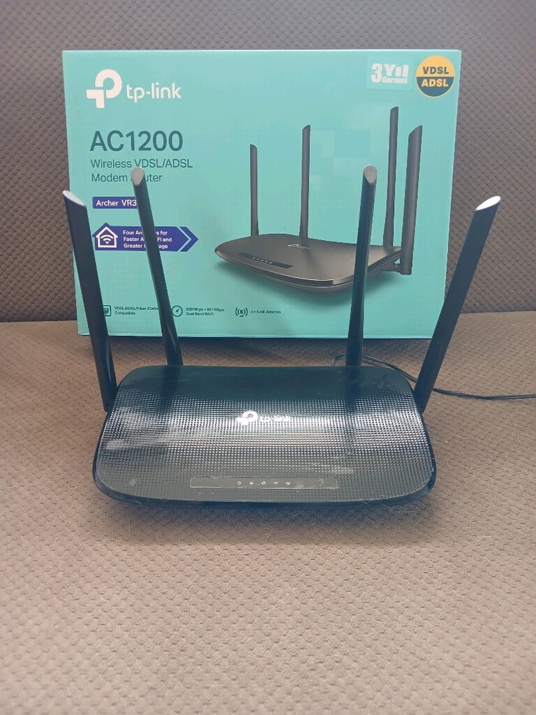 TP Link AC1200 modem - 4