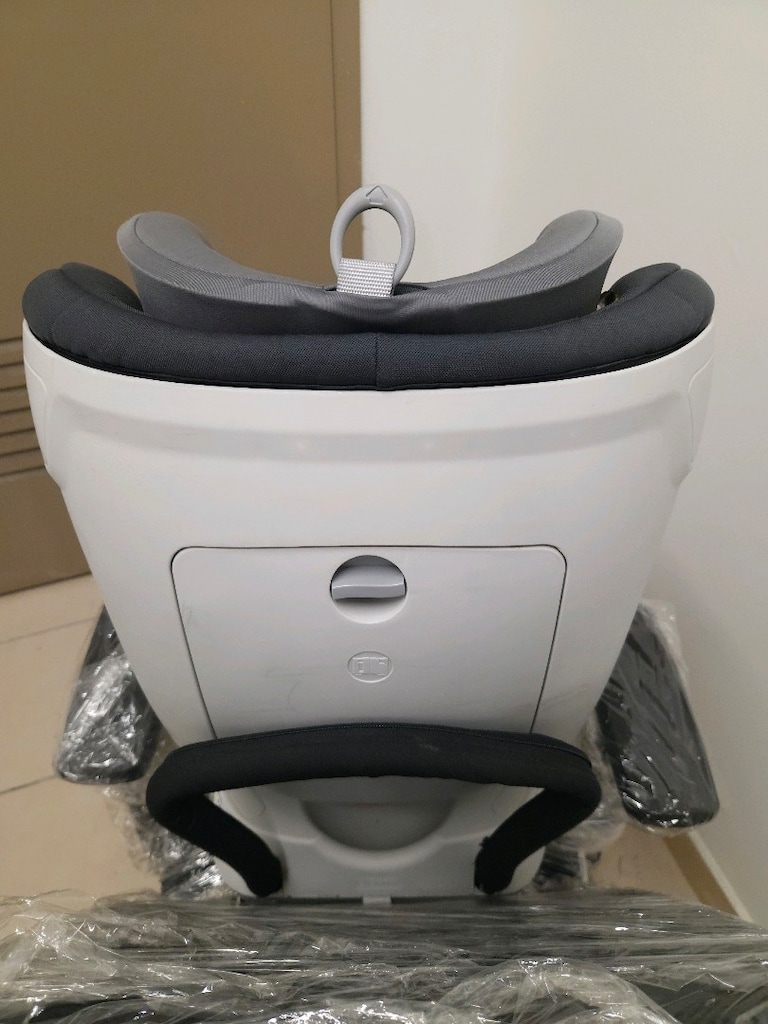 Britax Römer Dualfix 360 Derece Oto Çocuk Koltuğu - 4