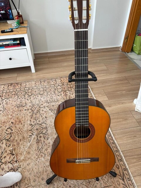 Yamaha C70 Gitar