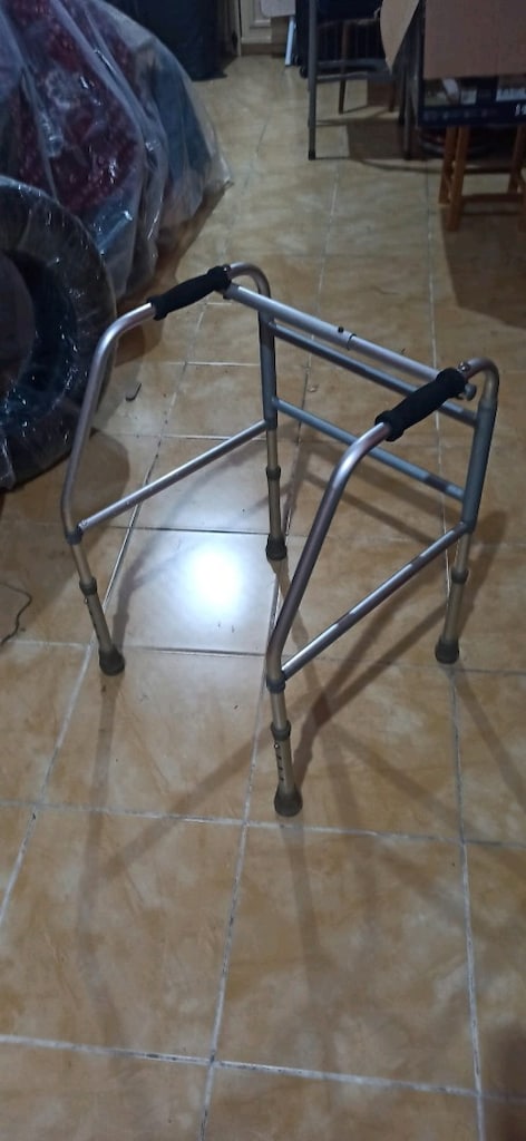 sandalye tualet ve yurüteç - 2