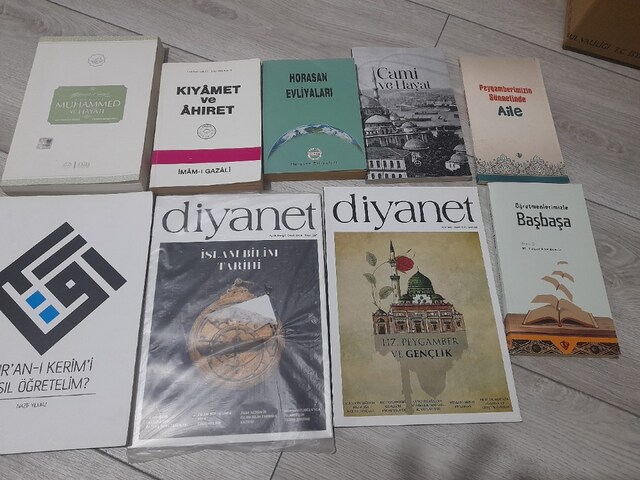 6 TANE KİTAP