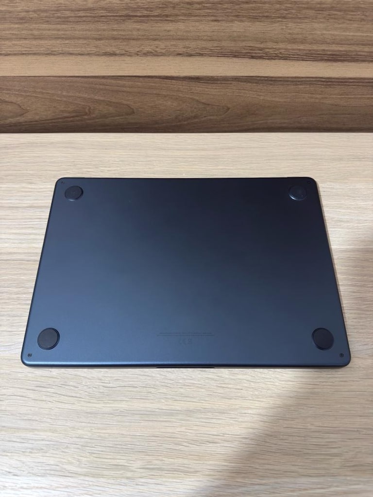 MacBook Air / M5 / 13 inç / 16 GB Ram / 512 GB Ssd - 7