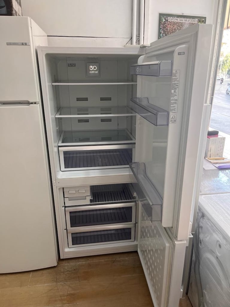 BEKO MARKA ALTTAN DİFRİZLİ NOFROST BUZDOLABI - 2