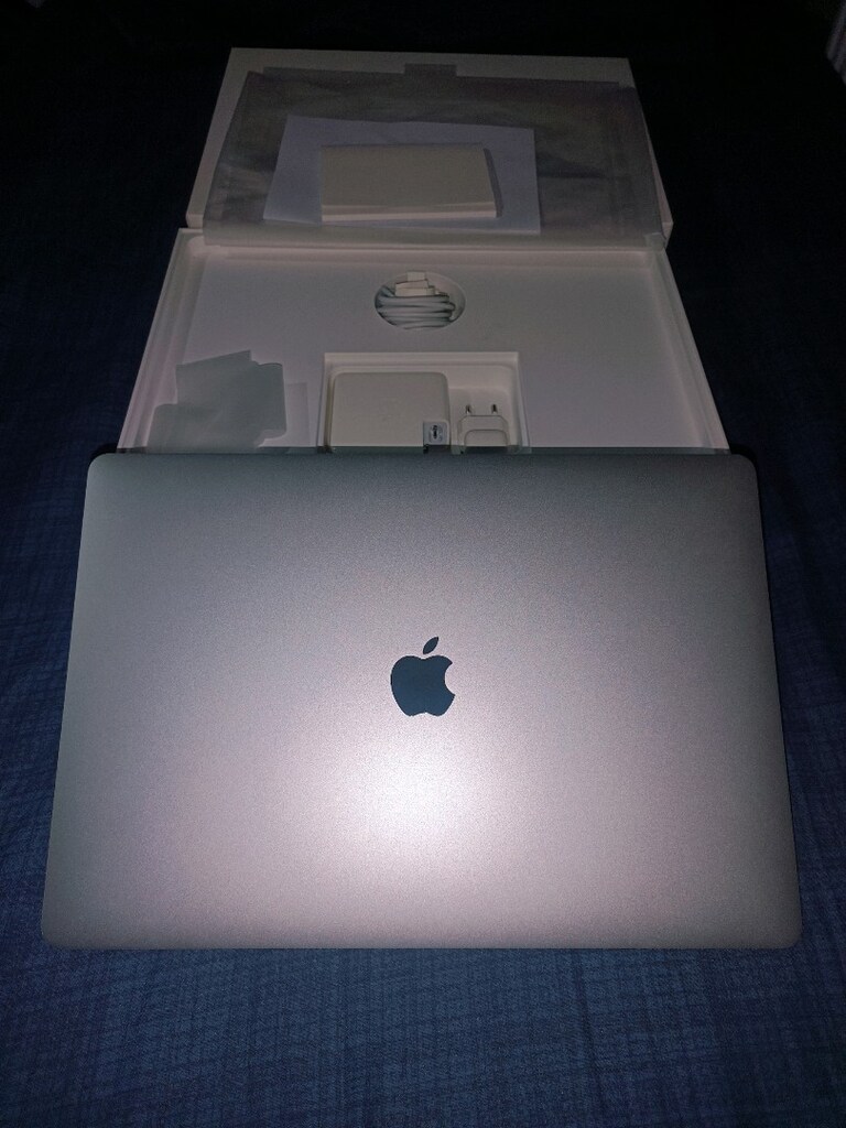 MACBOOK PRO 2018 15" i7 512 SSD 16 GB RAM ( KUSURSUZ..! ) - 15